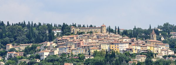 Est-il possible de trouver une location de vacances en Provence avec des ateliers de fabrication de savon et des visites de lavande?